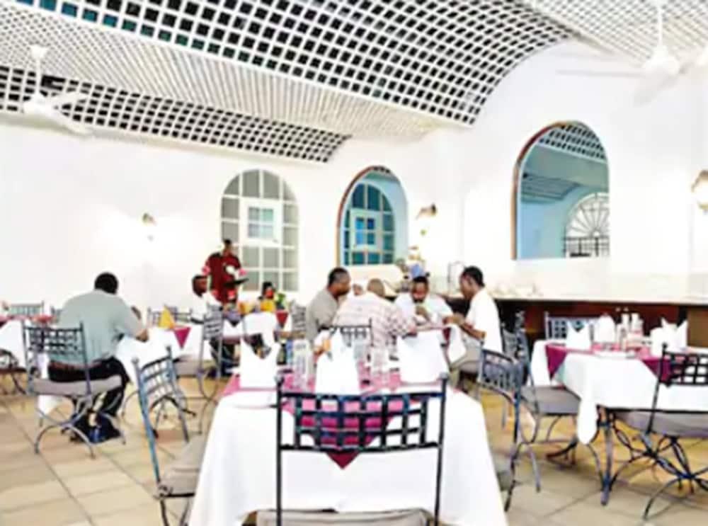 Sentrim Castle Royal Hotel Mombasa Dış mekan fotoğraf