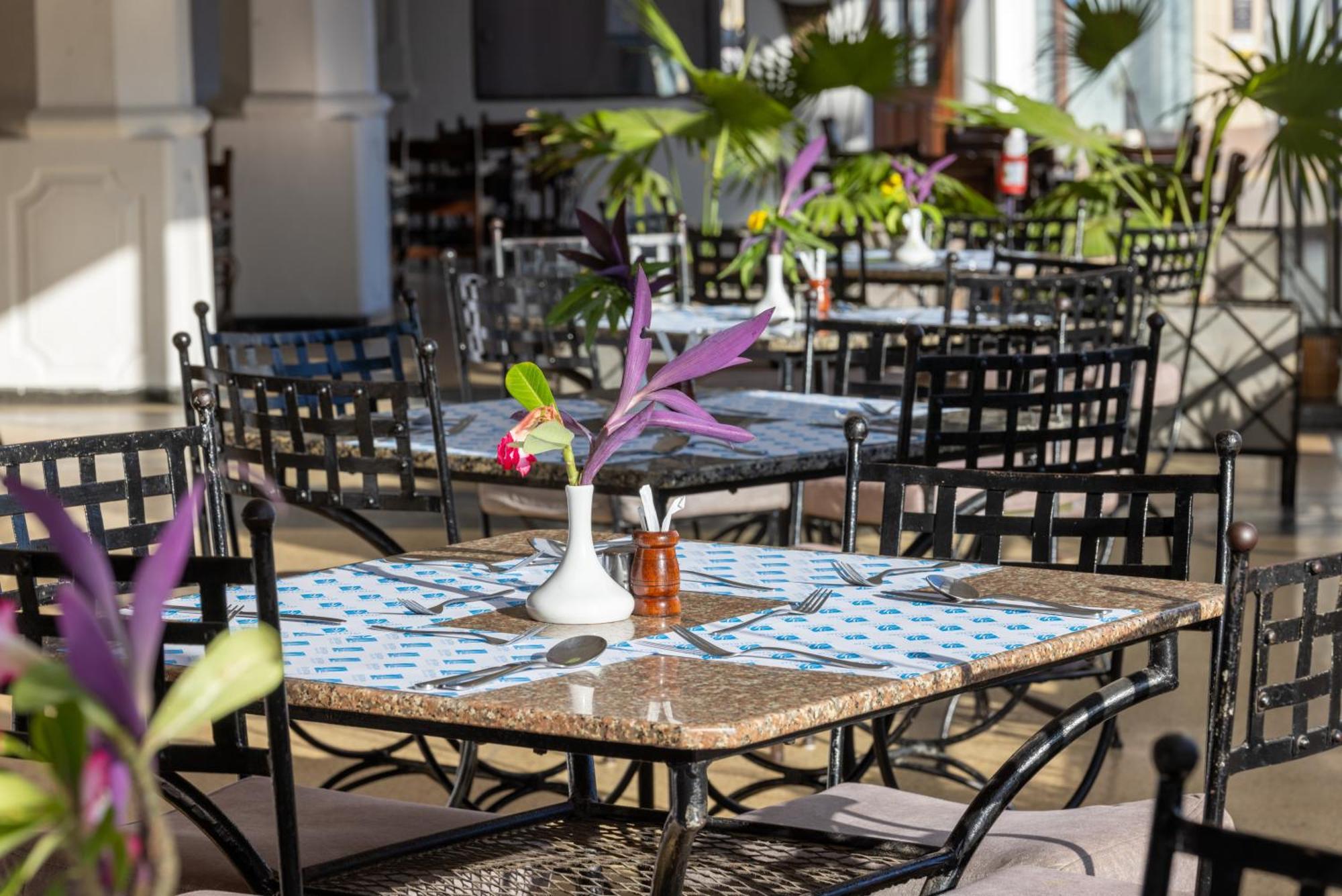 Sentrim Castle Royal Hotel Mombasa Dış mekan fotoğraf